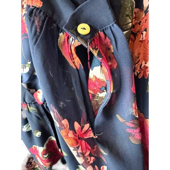 Lulus Floral Long Sleeve Mini Dress XS Surplice V-Neck Navy
Fall Dress - Picture 6 of 13